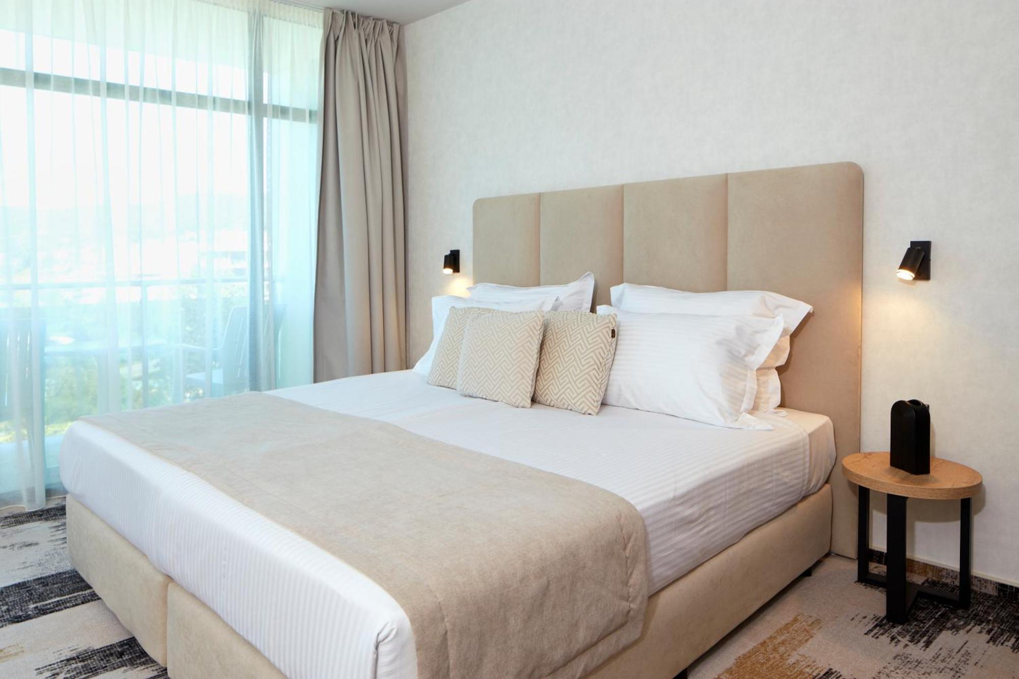 Hotel Marvel All Inclusive - Fully Renovated Free Beach Access 써니비치 외부 사진